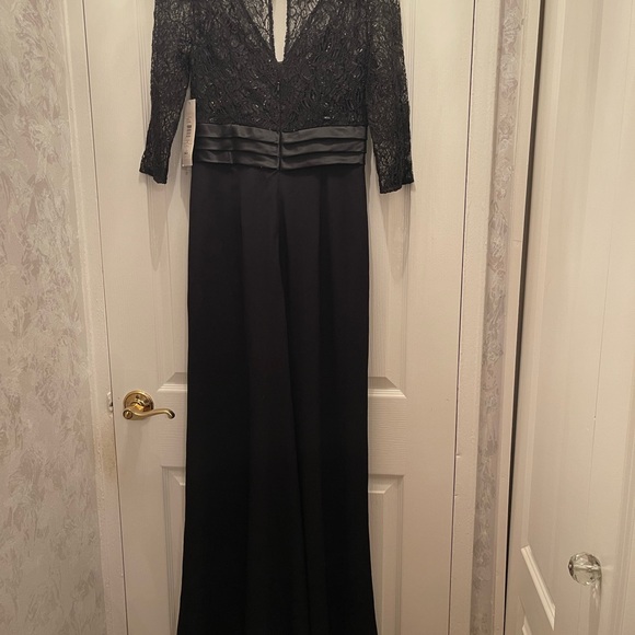BADGLEY MISCHKA BLACK LONG LACE TOP 3/4SLEEVE V-NECK EVENING GOWN LINED SZ4 BNWT - Picture 2 of 9